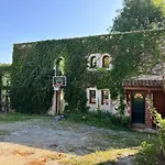 Domaine Des 3 Arbres - Nature Et Tranquillite *