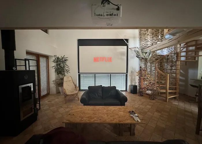 Domaine Des 3 Arbres - Nature Et Tranquillite *