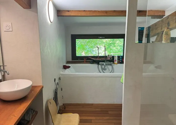 Domaine Des 3 Arbres - Nature Et Tranquillite