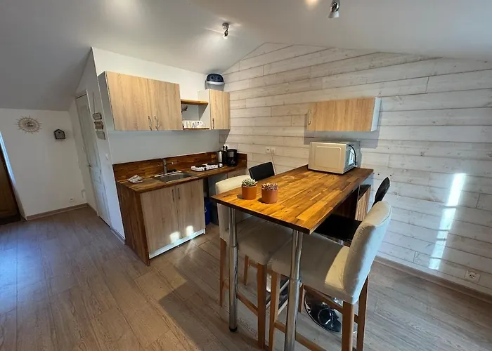 Domaine Des 3 Arbres - Nature Et Tranquillite *